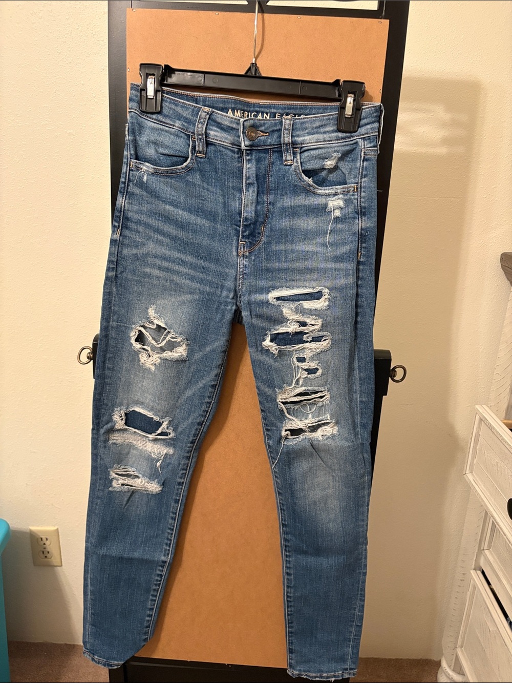 American Eagle Outfitters Distressed Medium Blue Skinny Jeans